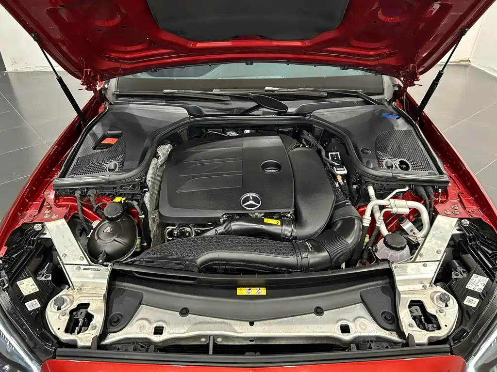 Mercedes-Benz E-Class (Import) — фото 32