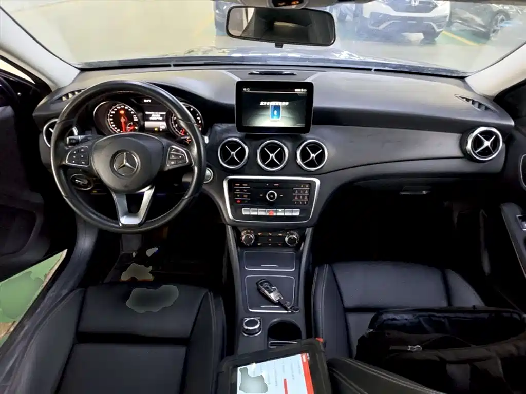 Mercedes-Benz GLA — фото 10