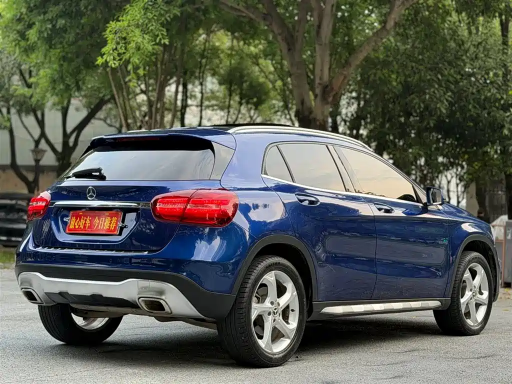 Mercedes-Benz GLA — фото 6