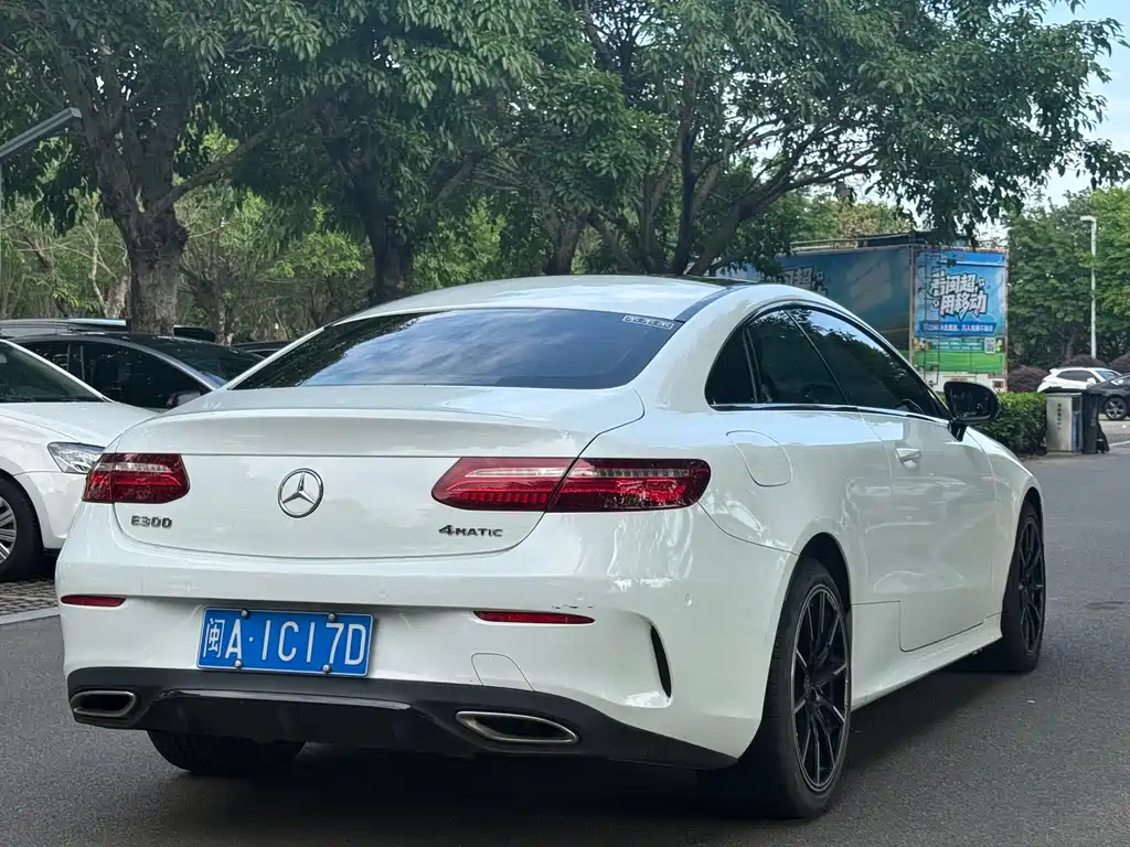 Mercedes-Benz E-Class (Import) — фото 13