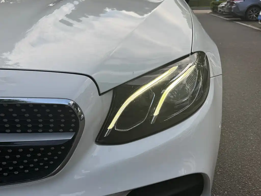 Mercedes-Benz E-Class (Import) — фото 3