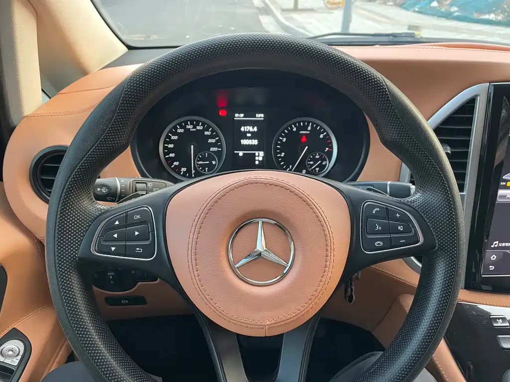 Mercedes-Benz Vito — фото 10