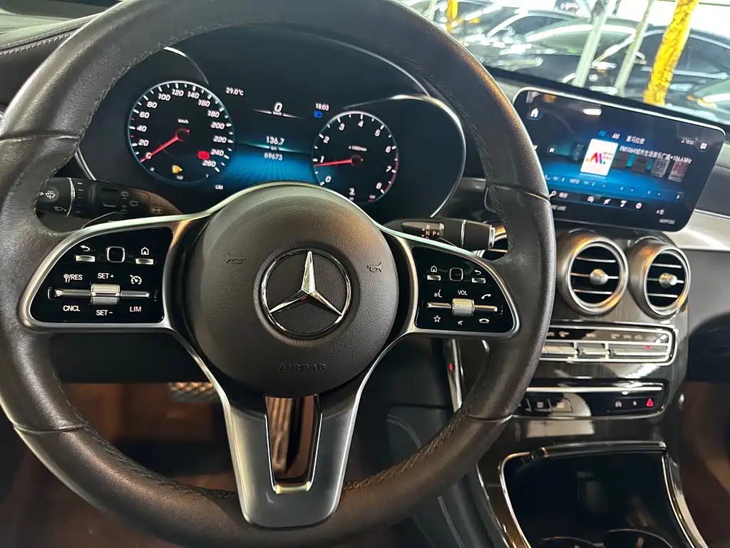 Mercedes-Benz GLC — фото 14