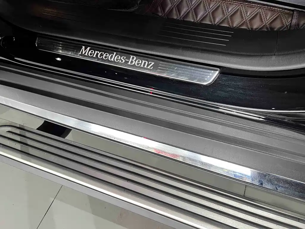 Mercedes-Benz GLS — фото 13