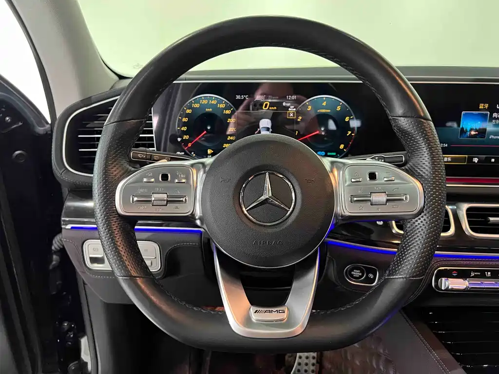 Mercedes-Benz GLS — фото 17