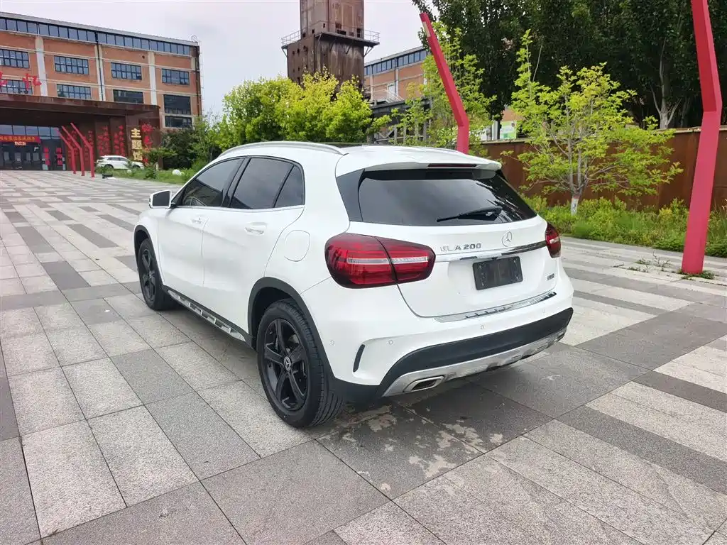 Mercedes-Benz GLA — фото 9
