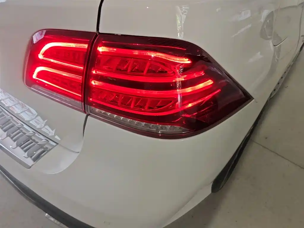 Mercedes-Benz GLE (Import) — фото 8