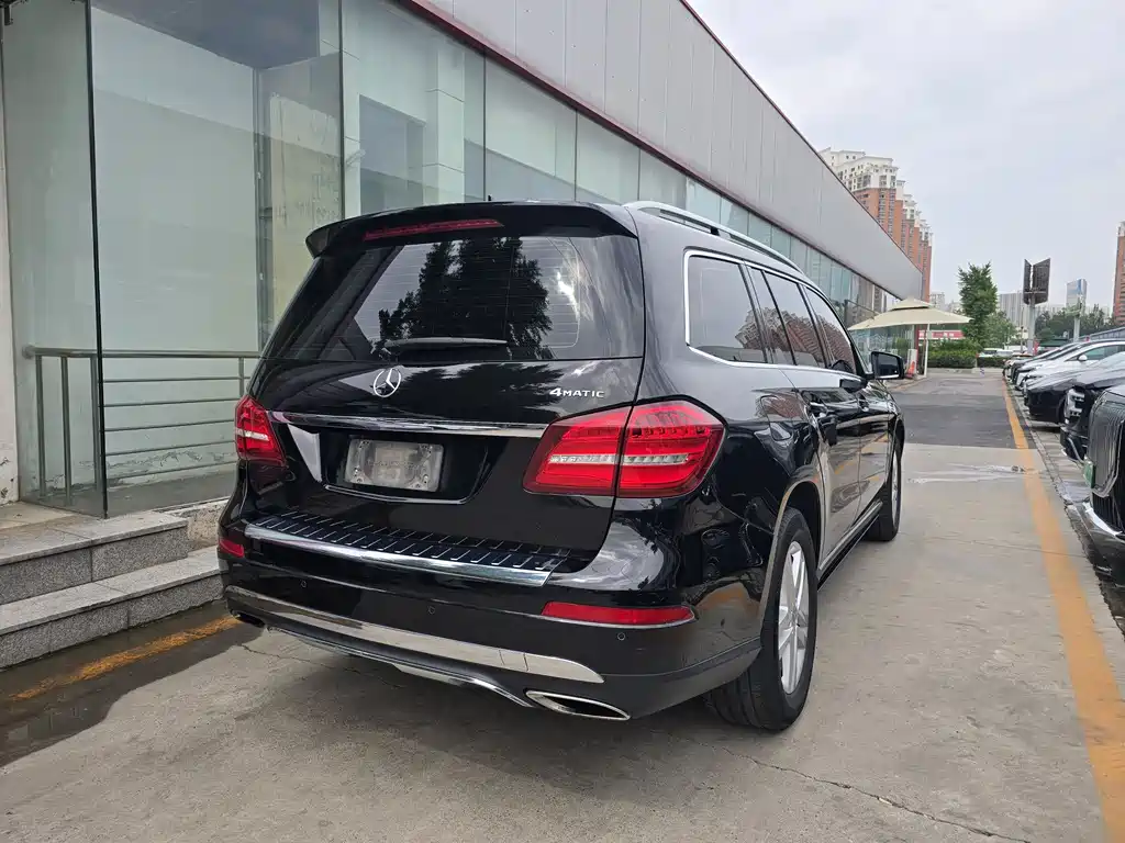 Mercedes-Benz GLS — фото 4
