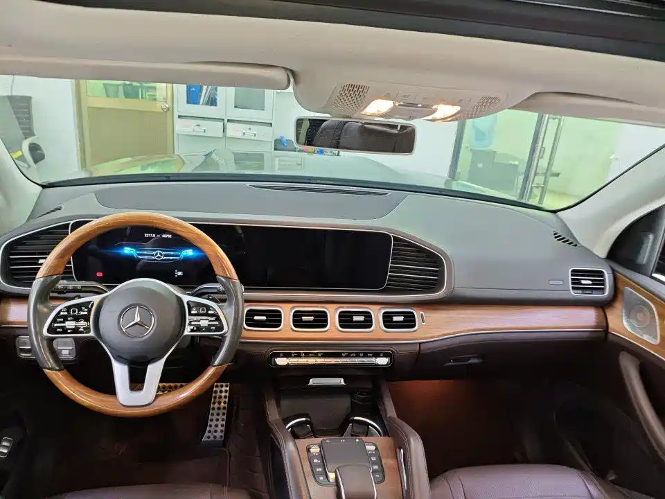 Mercedes-Benz GLS — фото 5
