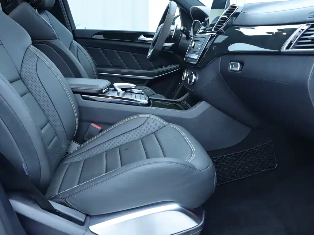 Mercedes-Benz GLS AMG — фото 8