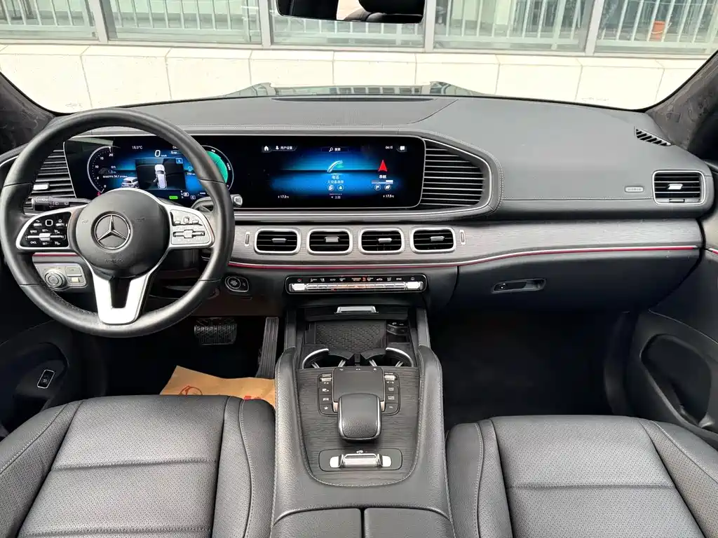 Mercedes-Benz GLS — фото 7