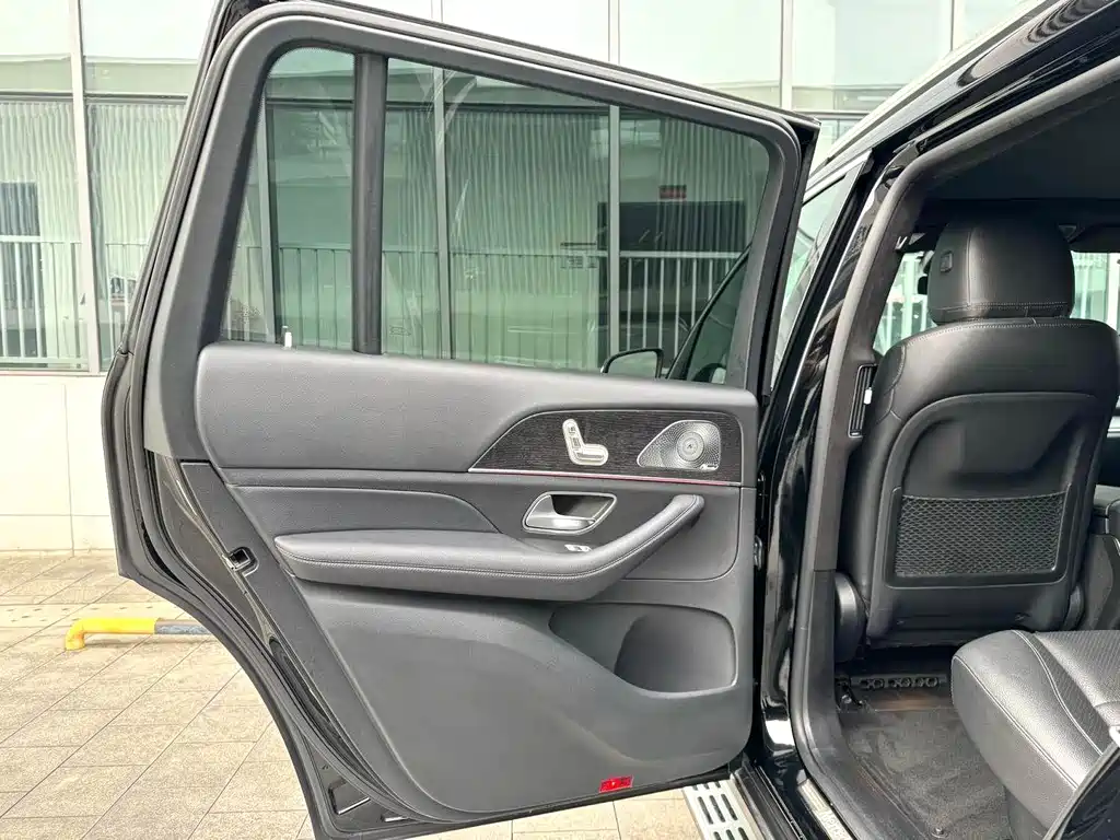 Mercedes-Benz GLS — фото 9