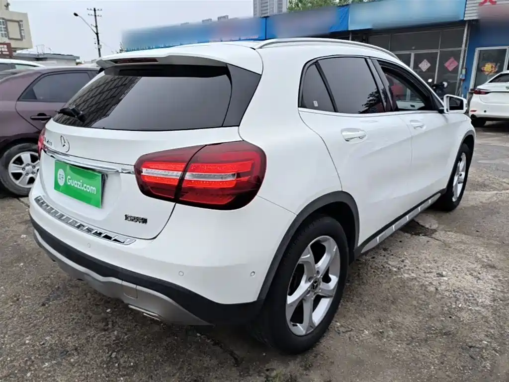 Mercedes-Benz GLA — фото 7