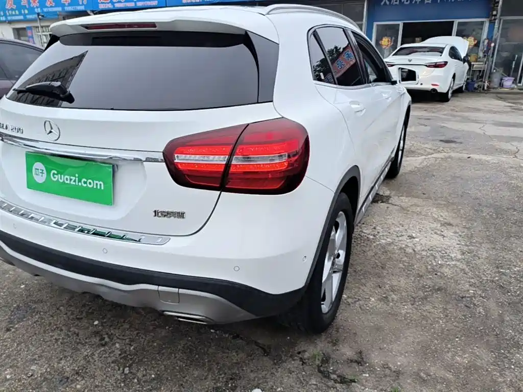 Mercedes-Benz GLA — фото 8