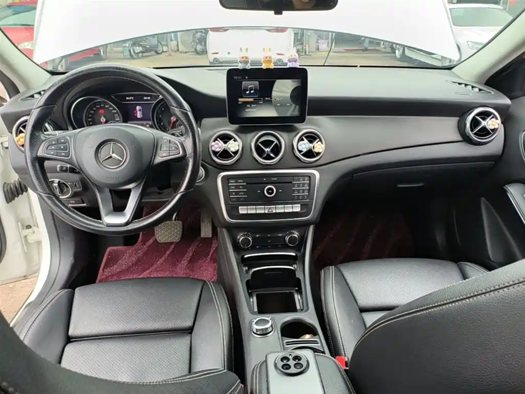 Mercedes-Benz GLA — фото 10