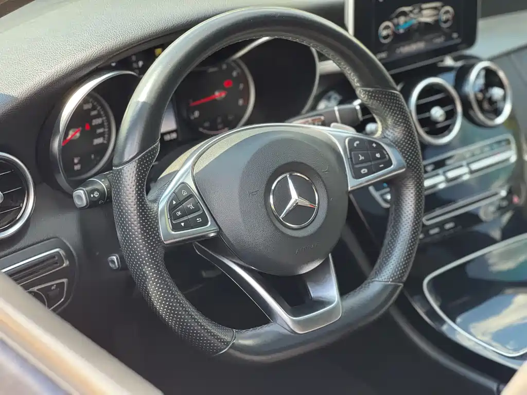 Mercedes-Benz C-Class — фото 7