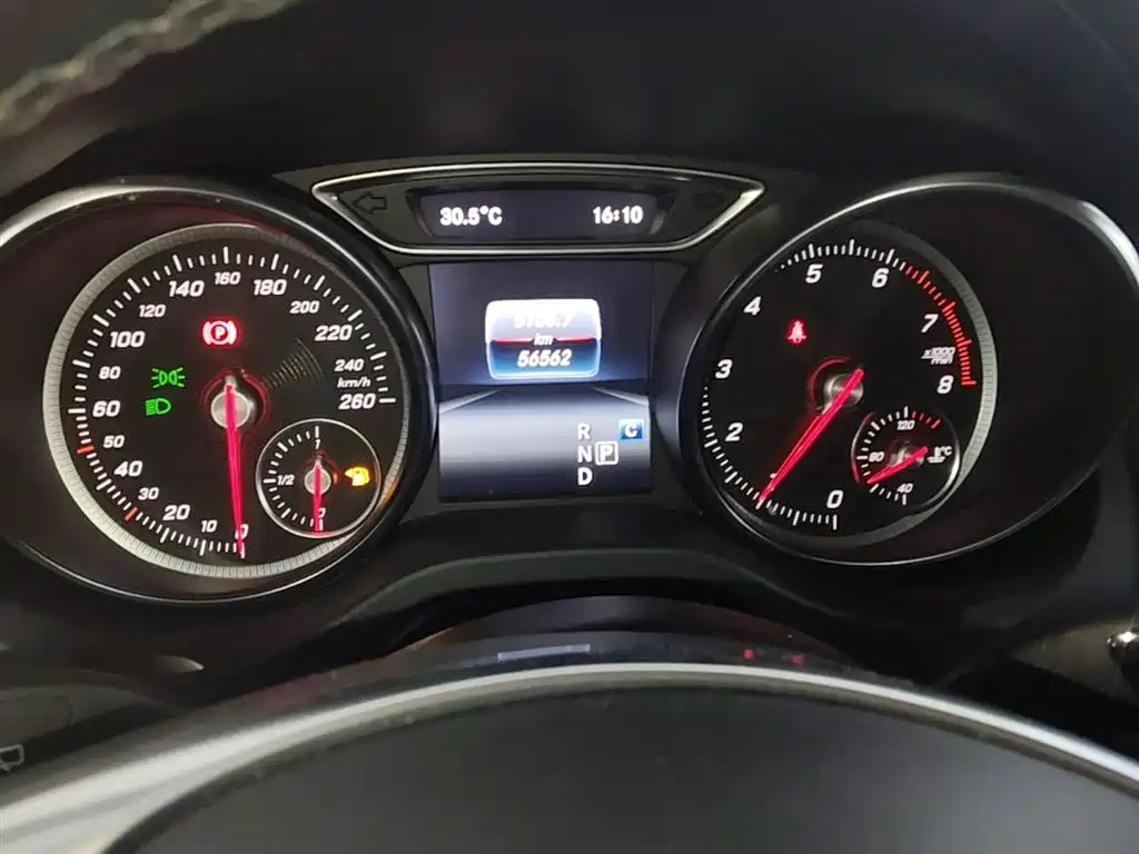 Mercedes-Benz GLA — фото 8