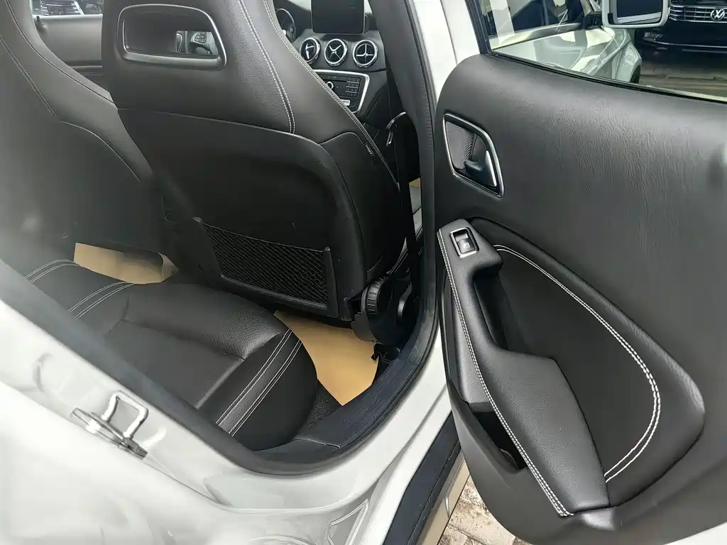 Mercedes-Benz GLA — фото 23