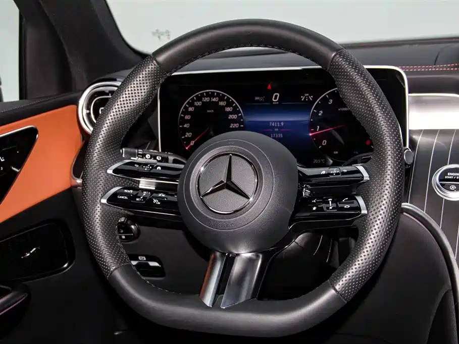 Mercedes-Benz GLC — фото 14