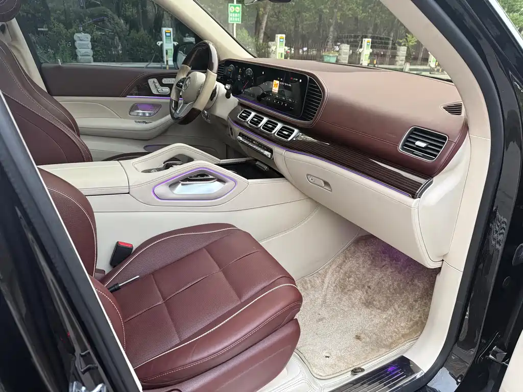 Mercedes-Benz GLS — фото 6