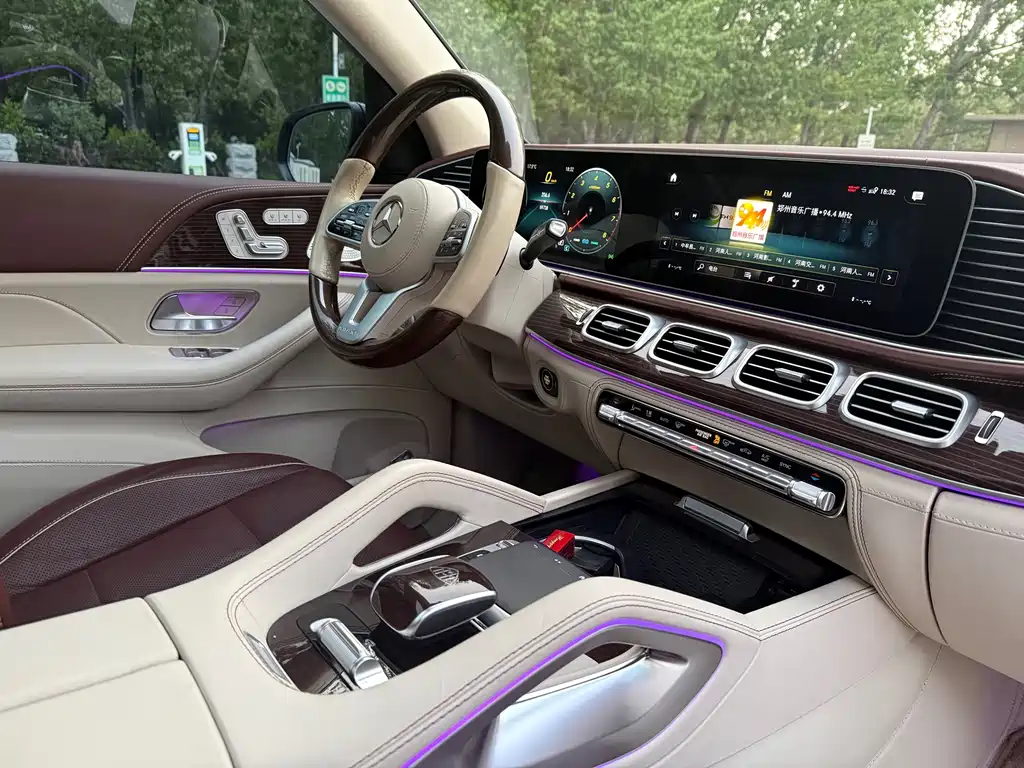 Mercedes-Benz GLS — фото 9