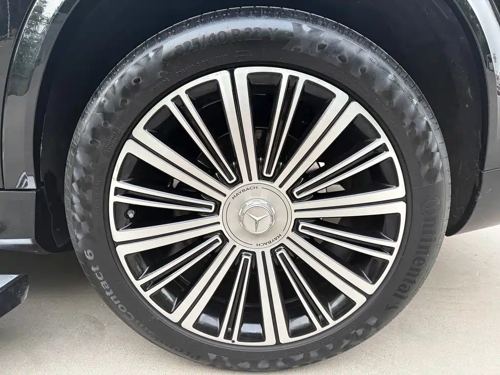 Mercedes-Benz GLS — фото 10