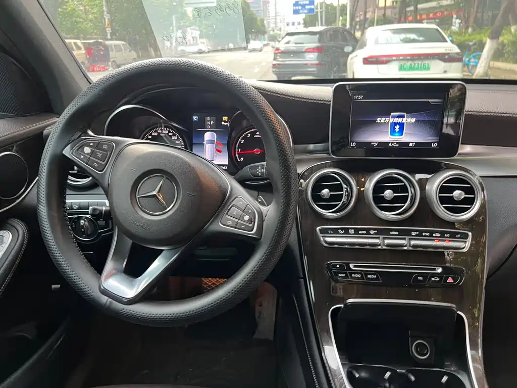 Mercedes-Benz GLC — фото 25