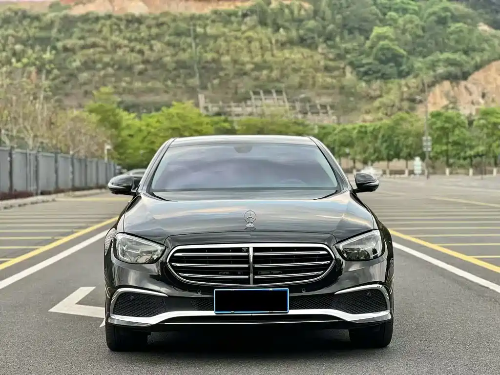 Mercedes-Benz E-Class — фото 3