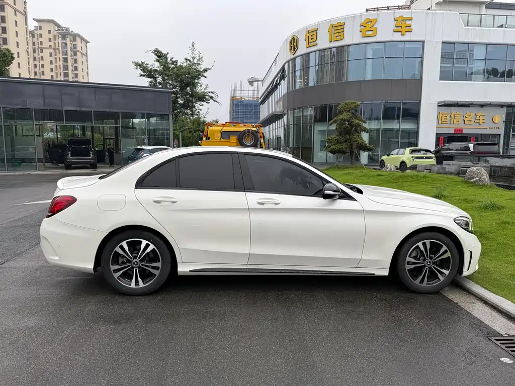 Mercedes-Benz C-Class — фото 14