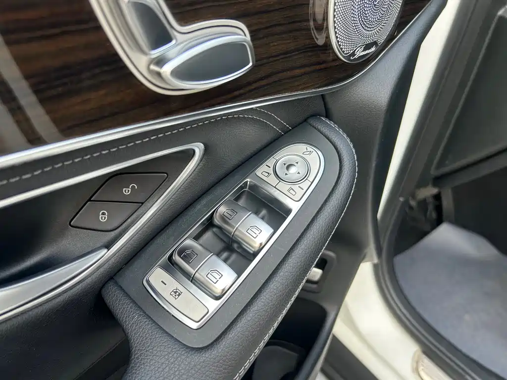 Mercedes-Benz GLC — фото 10