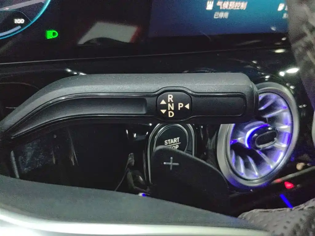 Mercedes-Benz EQA — фото 14