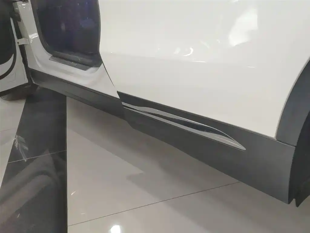 Mercedes-Benz EQA — фото 22