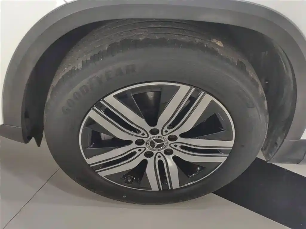 Mercedes-Benz EQA — фото 23