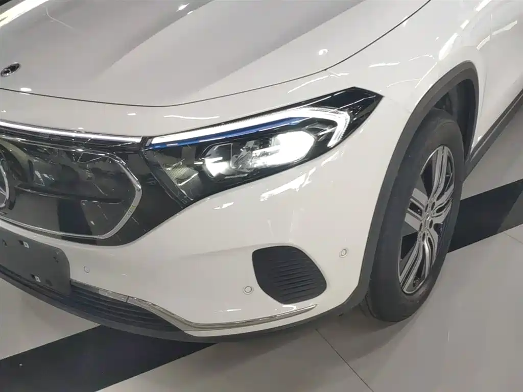 Mercedes-Benz EQA — фото 24