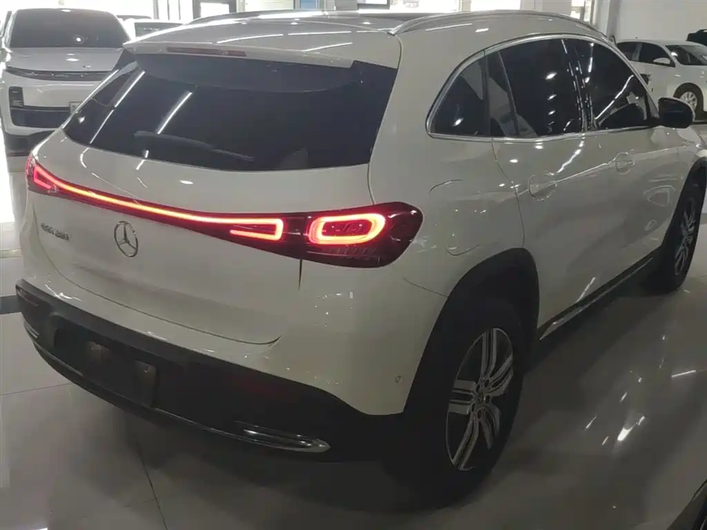 Mercedes-Benz EQA — фото 7