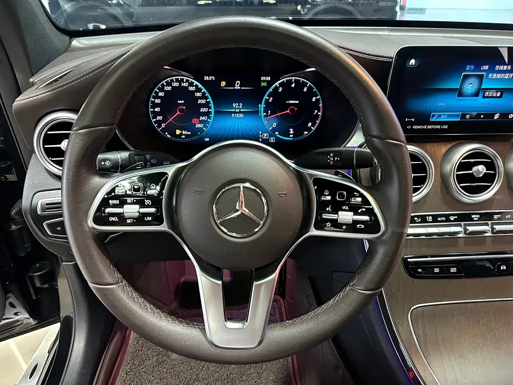 Mercedes-Benz GLC — фото 9