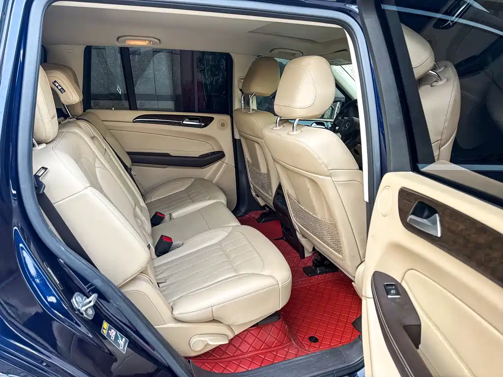 Mercedes-Benz GLS — фото 9