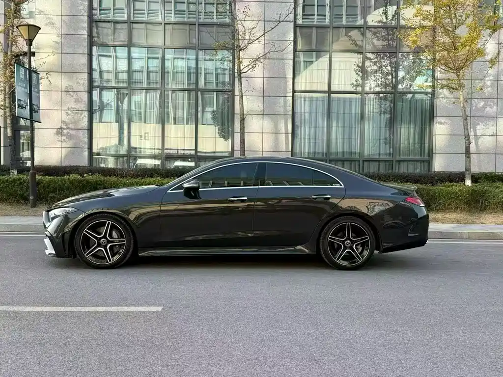Mercedes-Benz CLS — фото 2