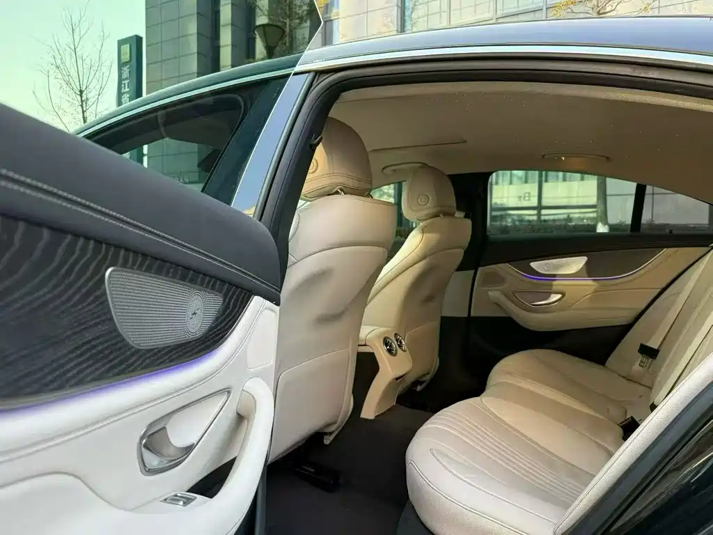 Mercedes-Benz CLS — фото 6