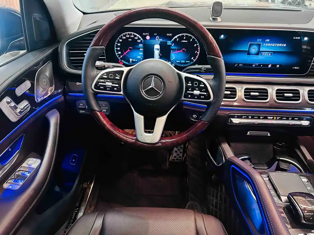 Mercedes-Benz GLS — фото 14
