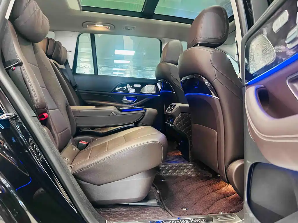 Mercedes-Benz GLS — фото 10