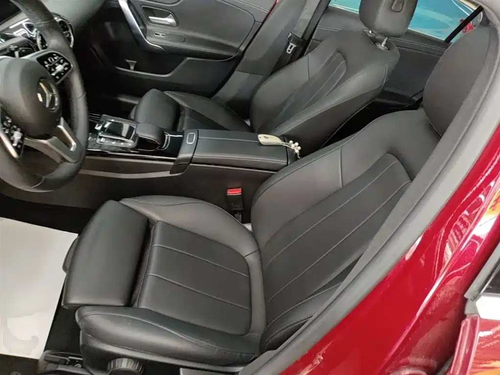 Mercedes-Benz A-Class — фото 15