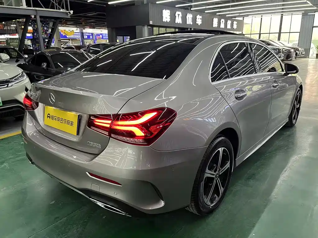 Mercedes-Benz A-Class — фото 6
