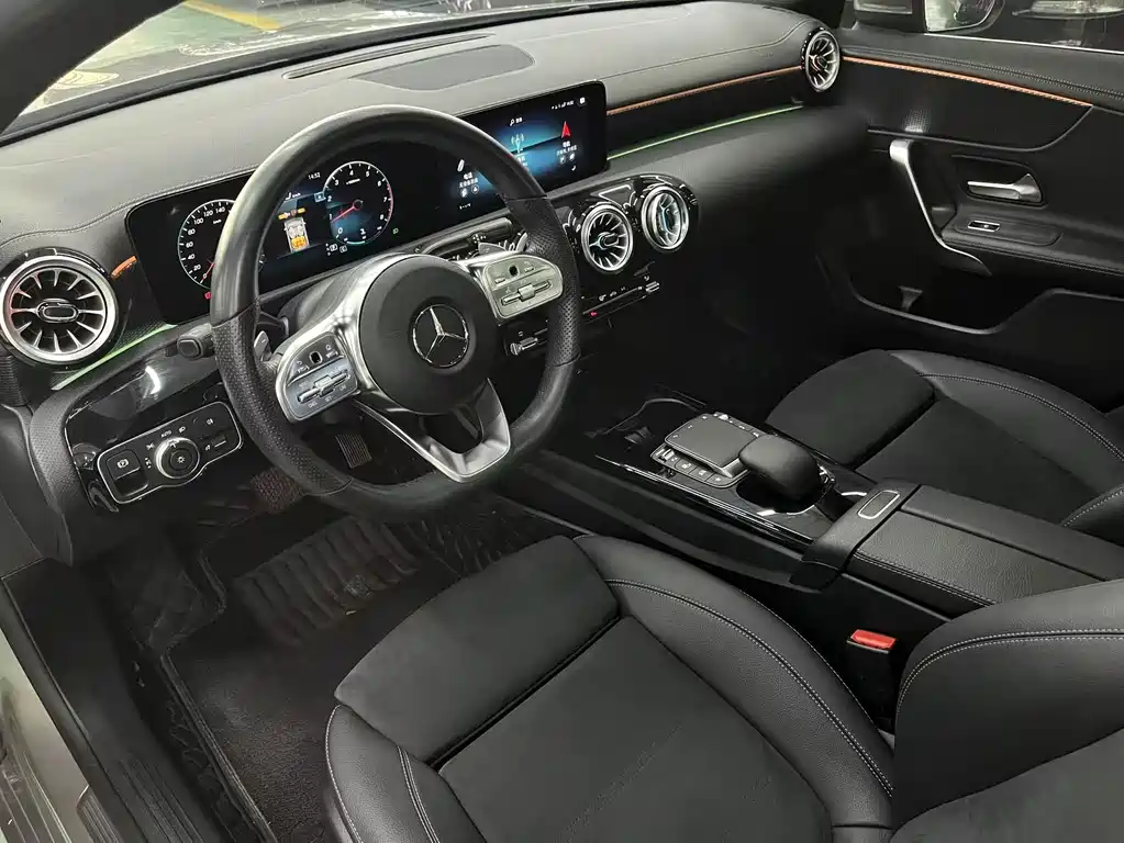 Mercedes-Benz A-Class — фото 10
