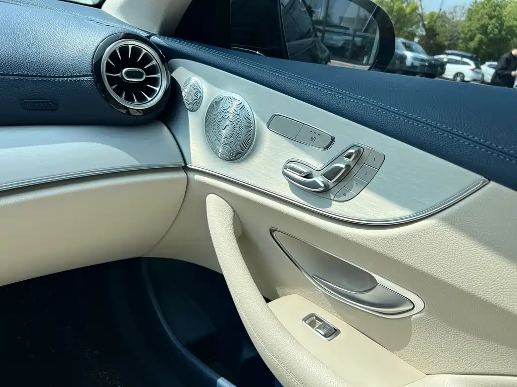 Mercedes-Benz E-Class (Import) — фото 14