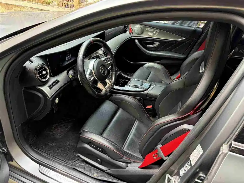 Mercedes-Benz E-Class AMG — фото 3