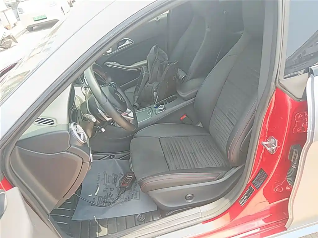 Mercedes-Benz CLA (Import) — фото 15