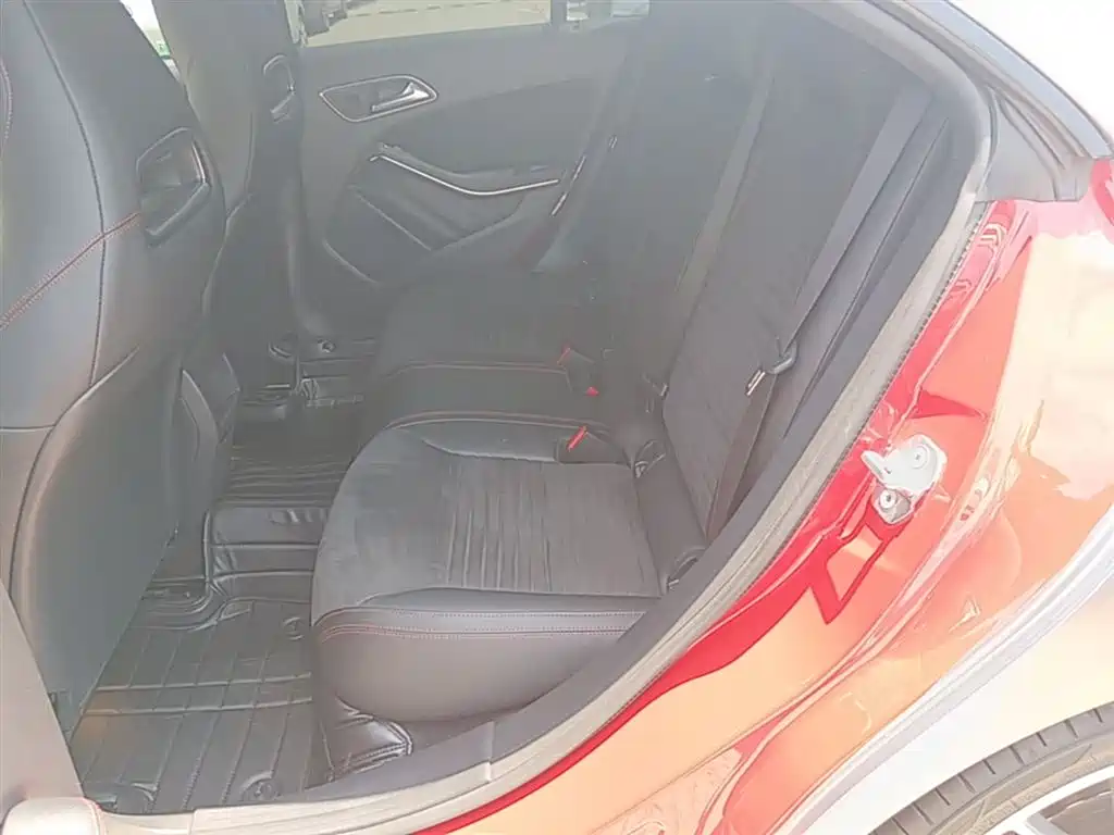 Mercedes-Benz CLA (Import) — фото 17