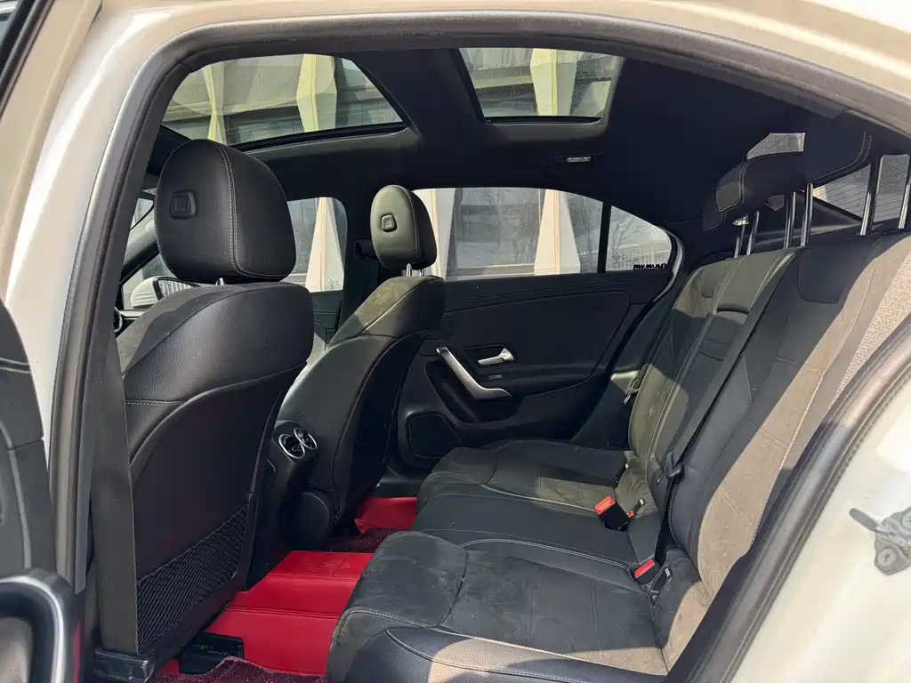 Mercedes-Benz A-Class — фото 13
