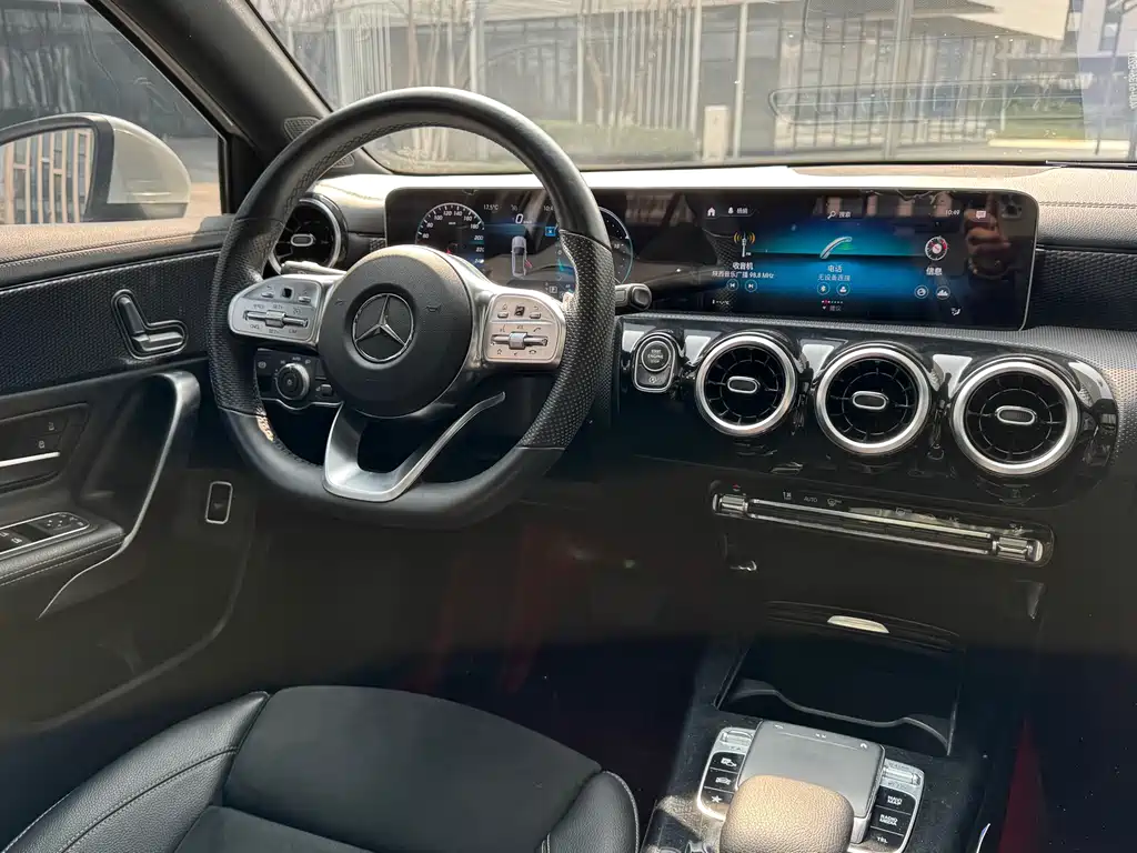 Mercedes-Benz A-Class — фото 18